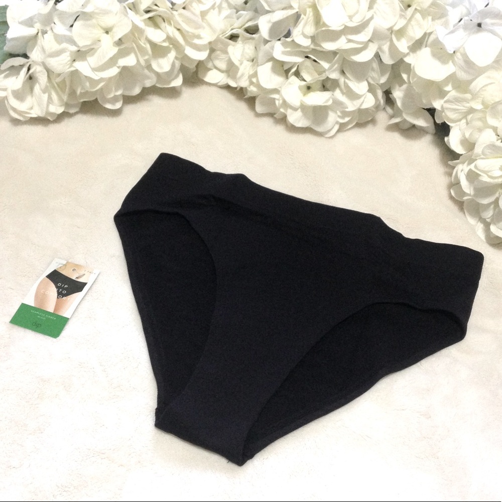NWOT dip Black Seamless Ribbed Hi-cut Panties